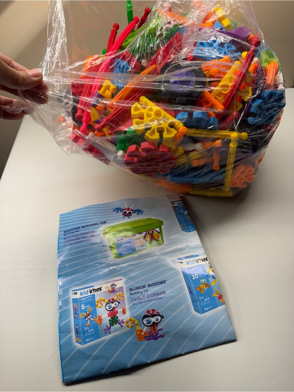 Kid K'NEX plastic building pieces Colorful Building Set - Multi-Color